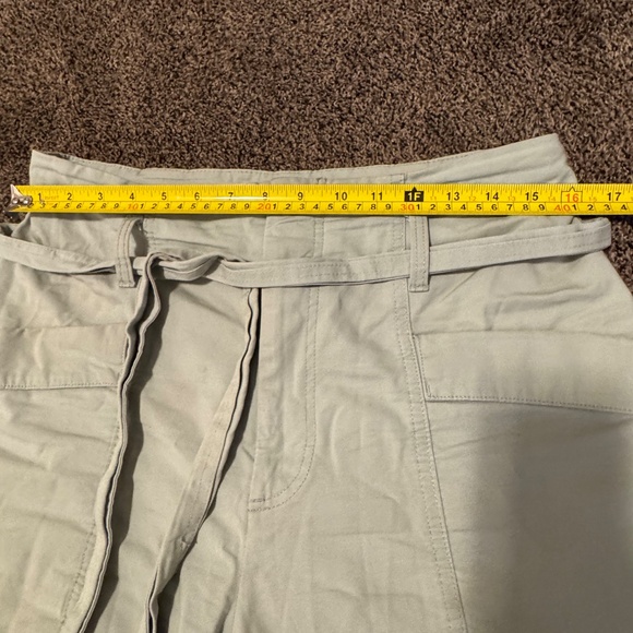 Light green wide leg pants with tie, size 10 - Picture 6 of 8